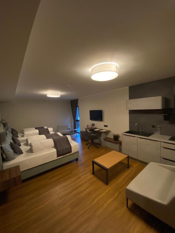 Intergroup Business & Design Hotel Ingolstadt Kosching Buitenkant foto