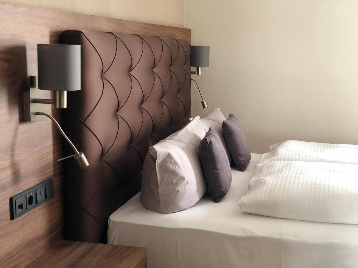 Intergroup Business & Design Hotel Ingolstadt Kosching Buitenkant foto